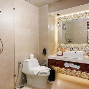 Deluxe Twin Room Balcony Complimentary Daily Minibar